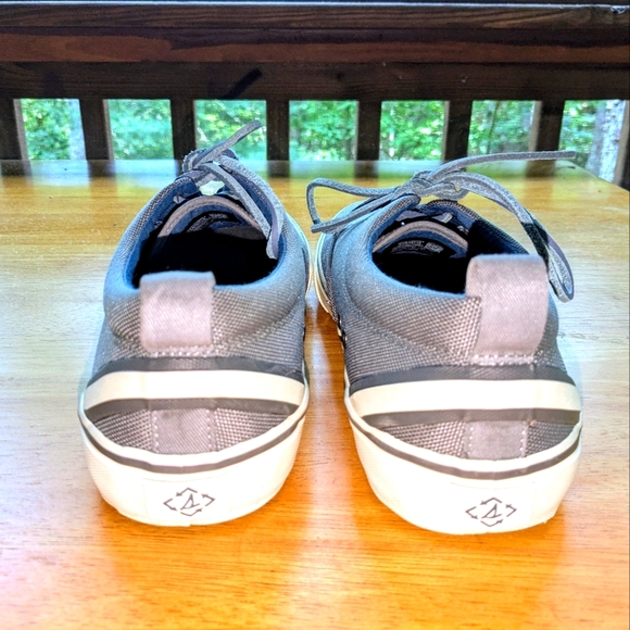 Men's Sperry Size 10.5 SeaCycled Striper II CVO Sneaker Shoe Nautical Slip Proof - Picture 5 of 12